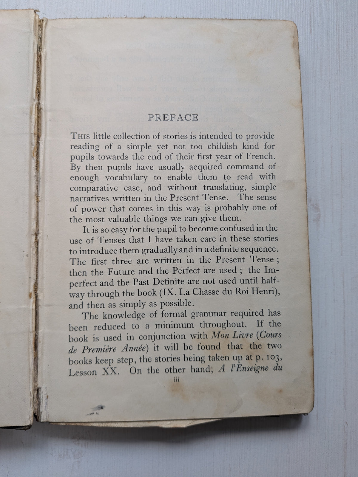 A L'enseigne Du Coq by E. Saxelby - Ginn and Company Ltd