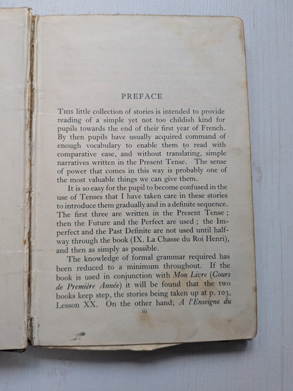 A L'enseigne Du Coq by E. Saxelby - Ginn and Company Ltd