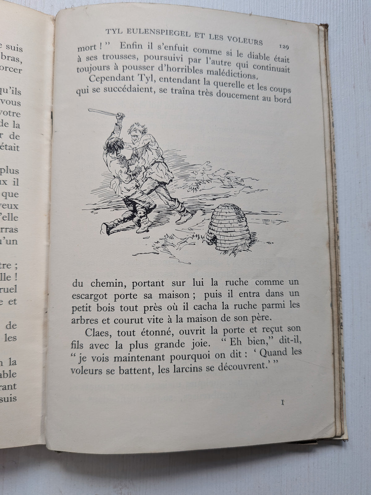A L'enseigne Du Coq by E. Saxelby - Ginn and Company Ltd