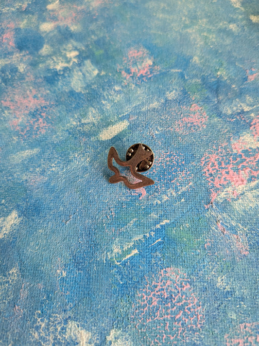 Silver-Coloured Dove Bird Metal Pin Badge