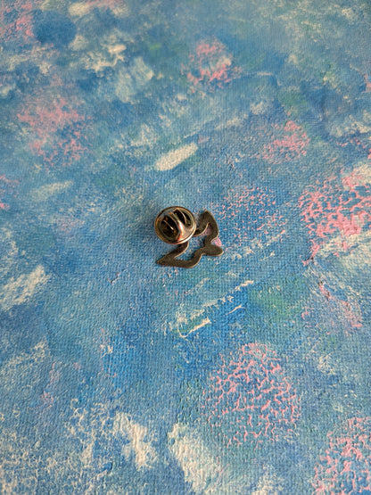 Silver-Coloured Dove Bird Metal Pin Badge