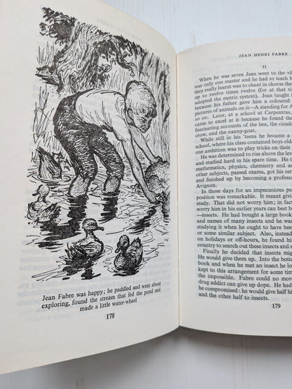 The Children's Book of Famous Lives - Edited by Eric Duthie - Odhams Books Ltd