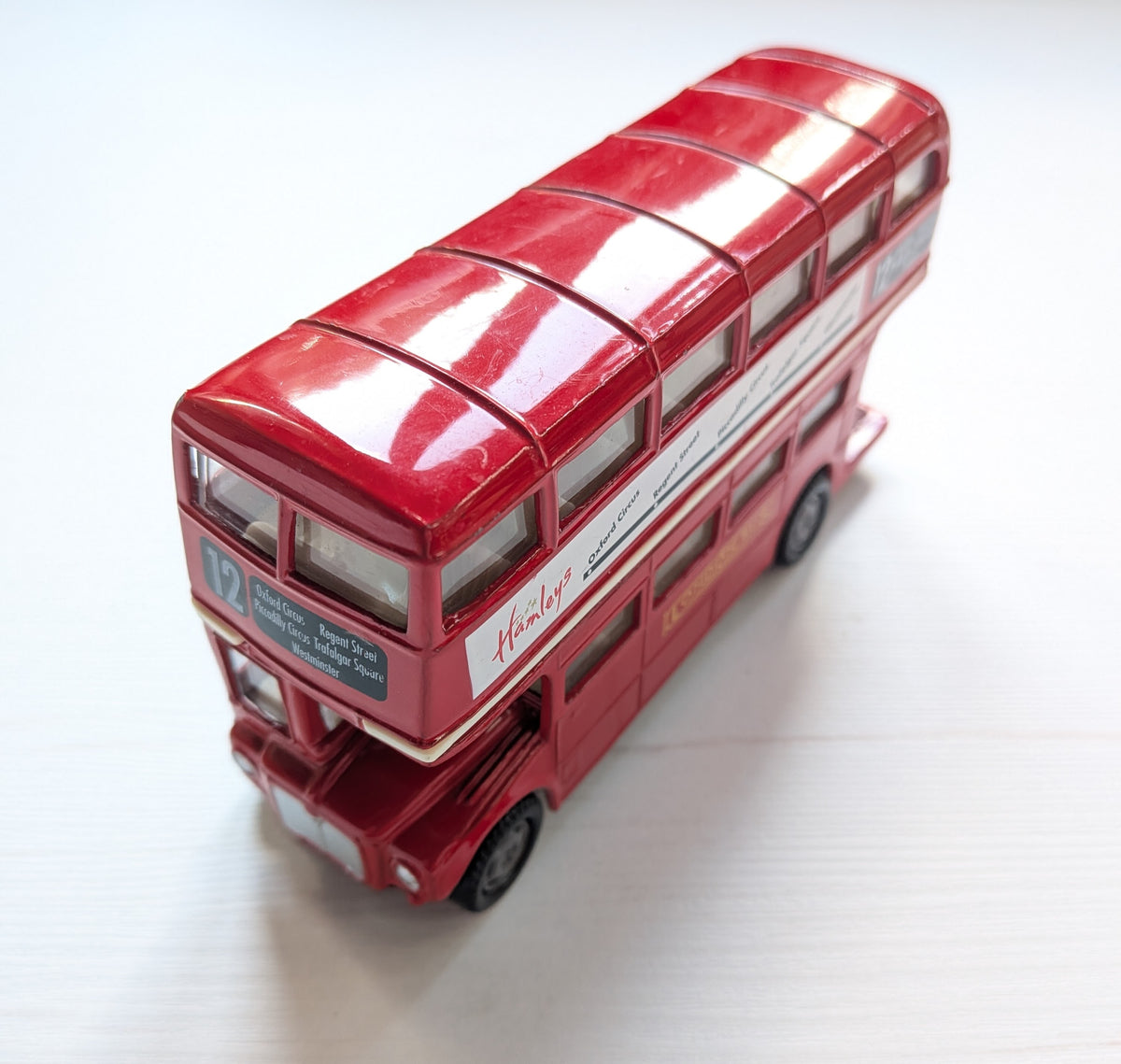 Hamley's Die-Cast London Bus No. 61051