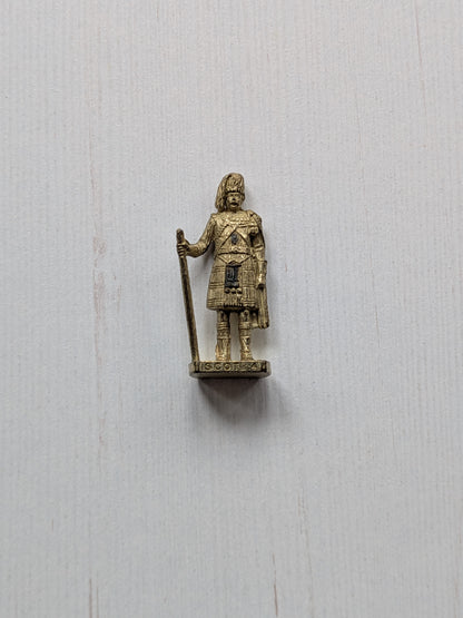 Vintage Kinder Surprise Metal Scot 4 Figure