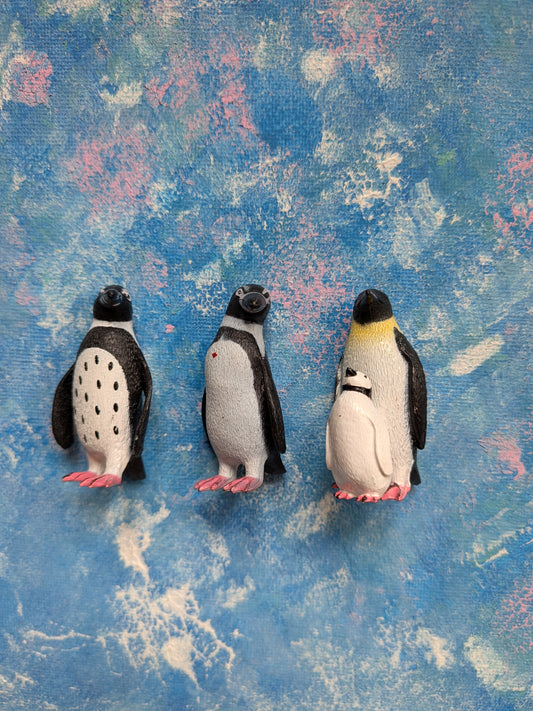 Vintage Seaworld Orlando Florida Plastic Penguin Figures x3 Bundle