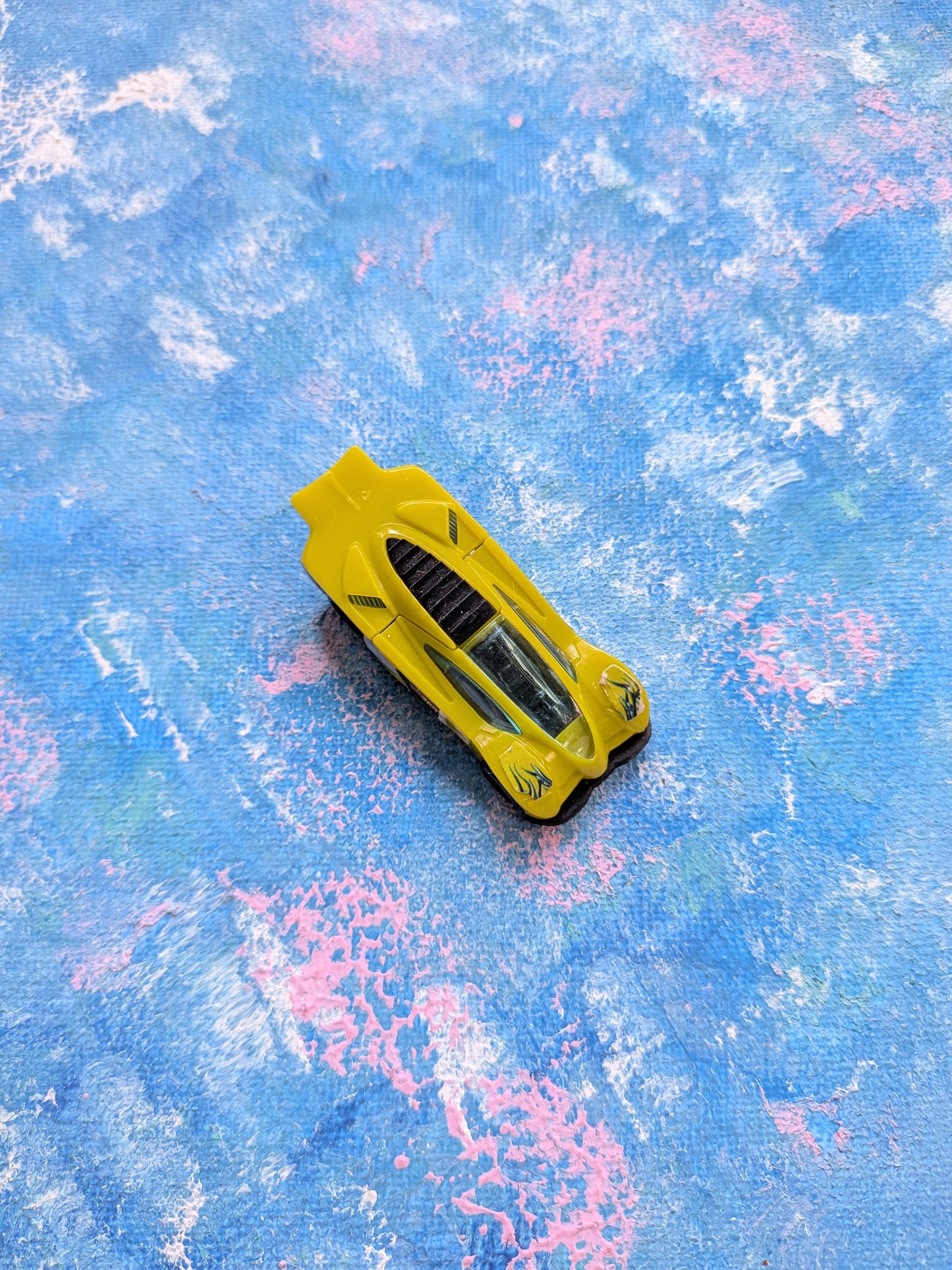 Kinder Surprise Hot Wheels Side Draft Miniature Car - 2012