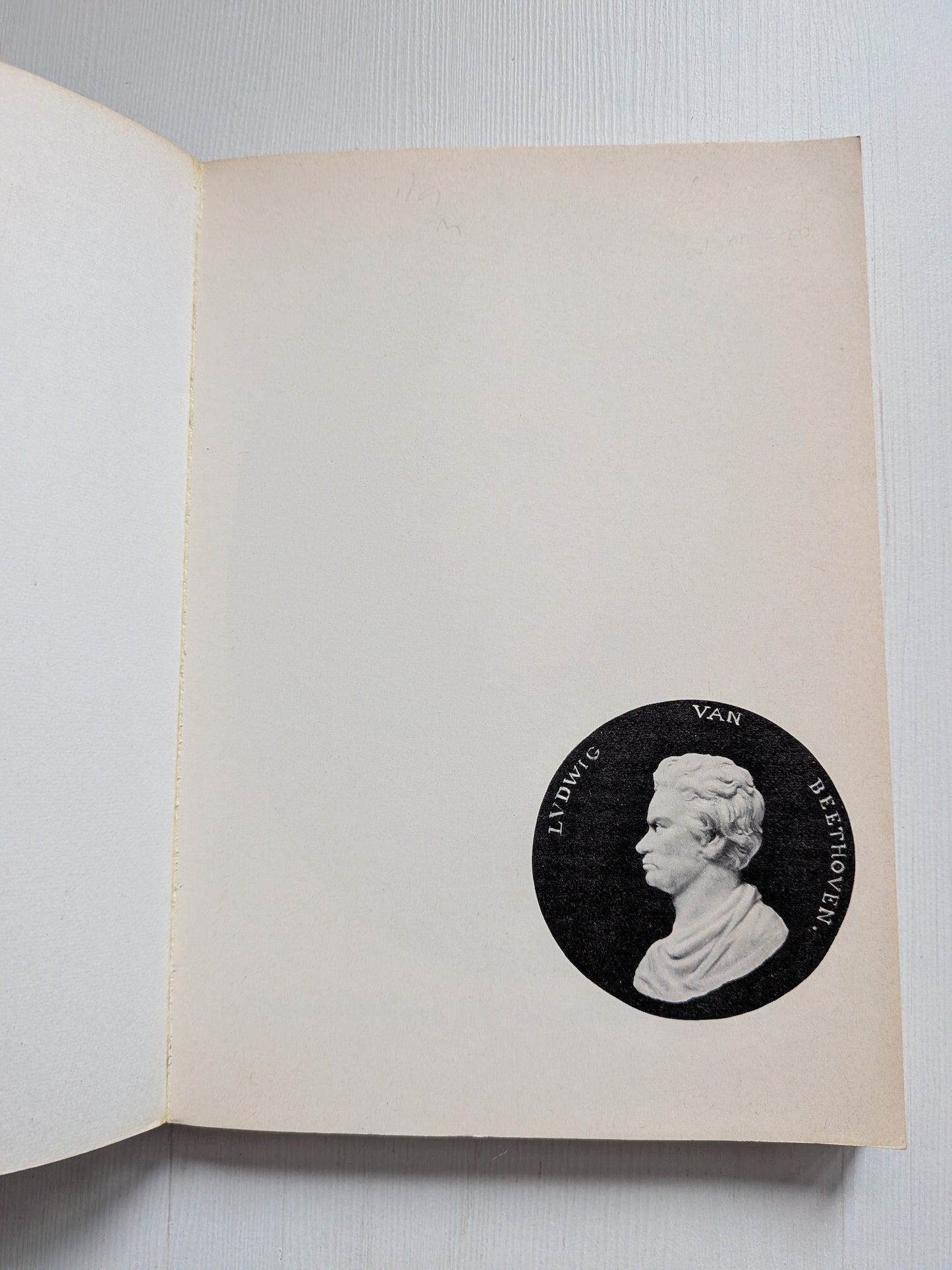 Beethoven: A Documentary Study by H. C. Robbins Landon - 1974, Thames and Hudson
