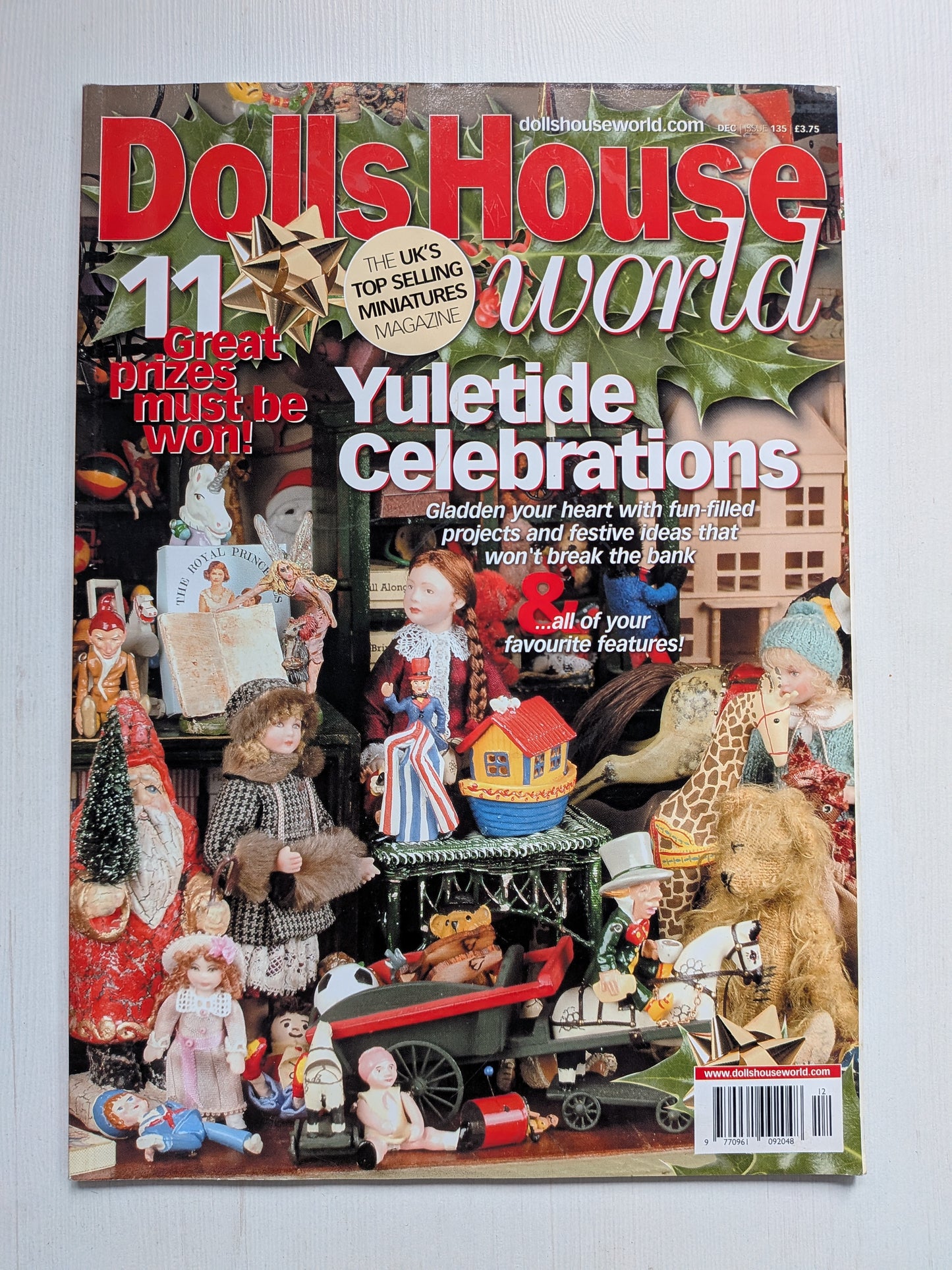 Dolls House World Magazine Issue 135 - December 2003 - Christmas Issue