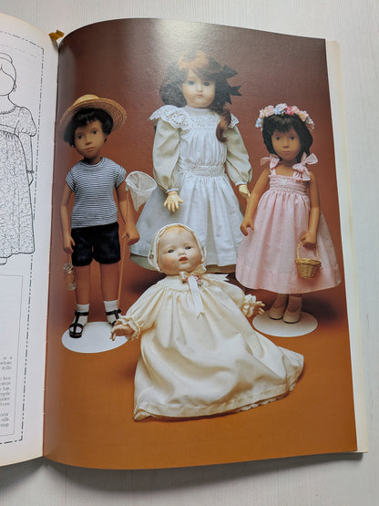 The Dolls Dressmaker: The Complete Pattern Book by Venus A. Dodge - 1991 - David & Charles