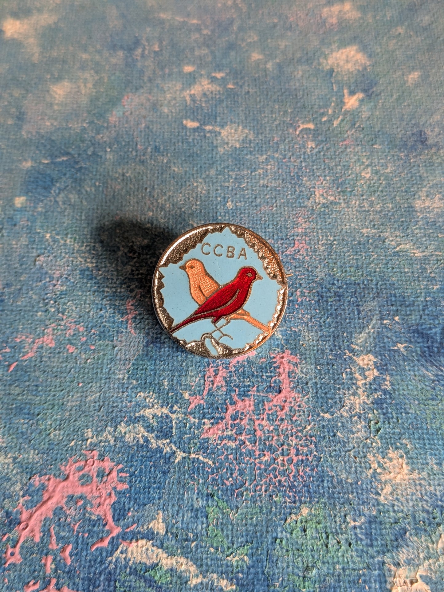Vintage Commemorative Canary Colour Breeders Association Enamel Badge