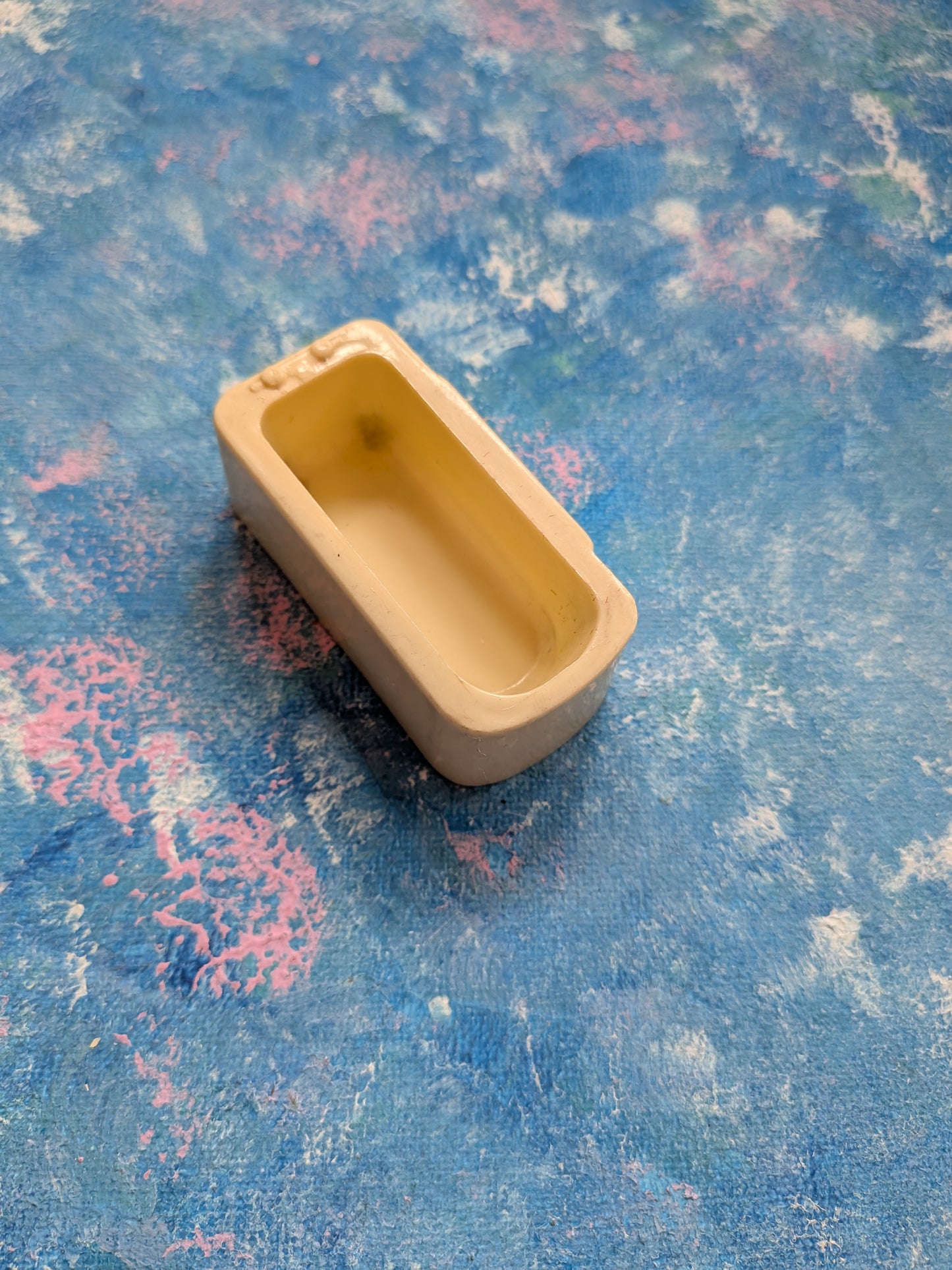 Vintage Dolls House Miniature Plastic Bath - Kleeware