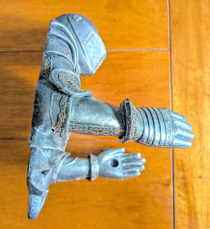Sir Wipealot Medieval Armored Knight Toilet Roll Holder - Nemesis Now