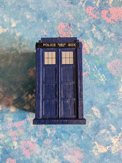 Doctor Who Tardis Small Plastic Spinning Pull-Back Toy - 2009 - Bluw