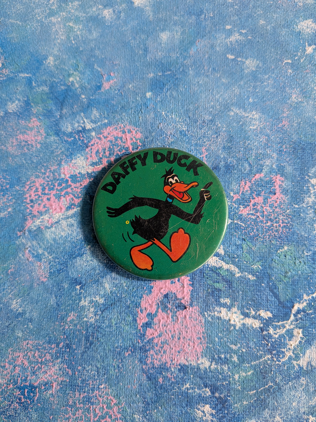 Vintage Looney Tunes Green Daffy Duck Badge - 1975 - Warner Bros