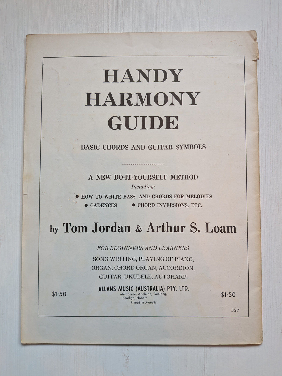 The Big-Note Parade of Famous Melodies by Maxwell Eckstein - Carl Fischer Inc.
