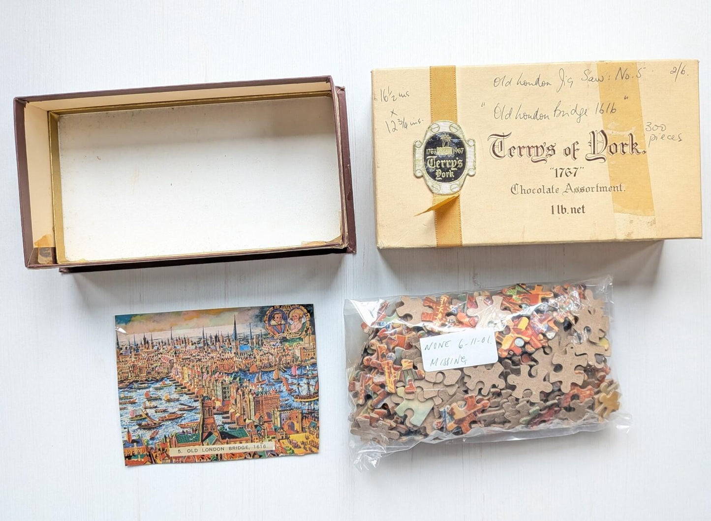 Vintage Old London Bridge x300 Piece Jigsaw - in Terry's Chocolate Box
