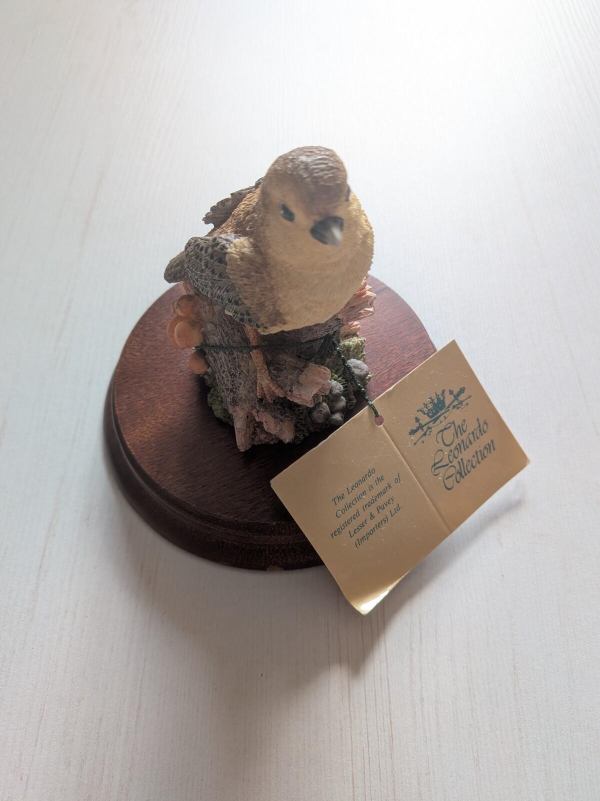 The Leonardo Collection Sparrow on Wooden Base Figurine - 1994 - Includes Box