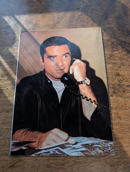 Burt Reynolds Fold-Out Poster Magazine - 2' x 3' Poster