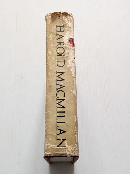 Winds of Change 1914-1939 by Harold Macmillan - 1966 - Macmillan & Co Ltd