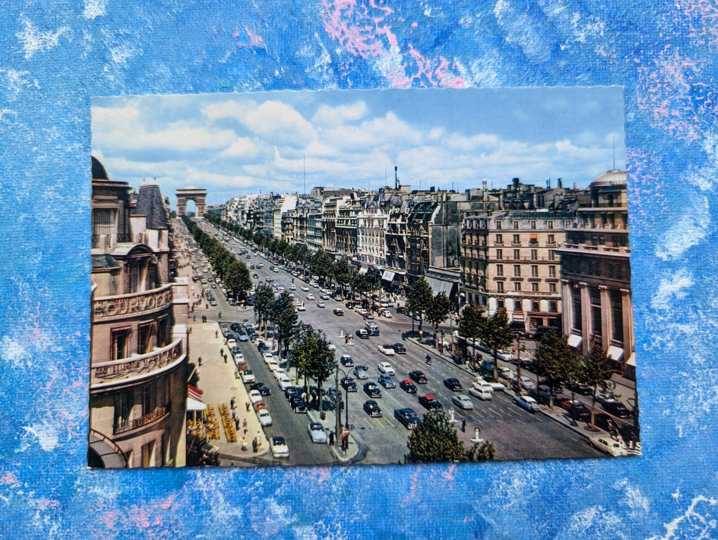 Vintage French Postcard - Paris L'Avenue des Champs-Elysees - Editions Chantal