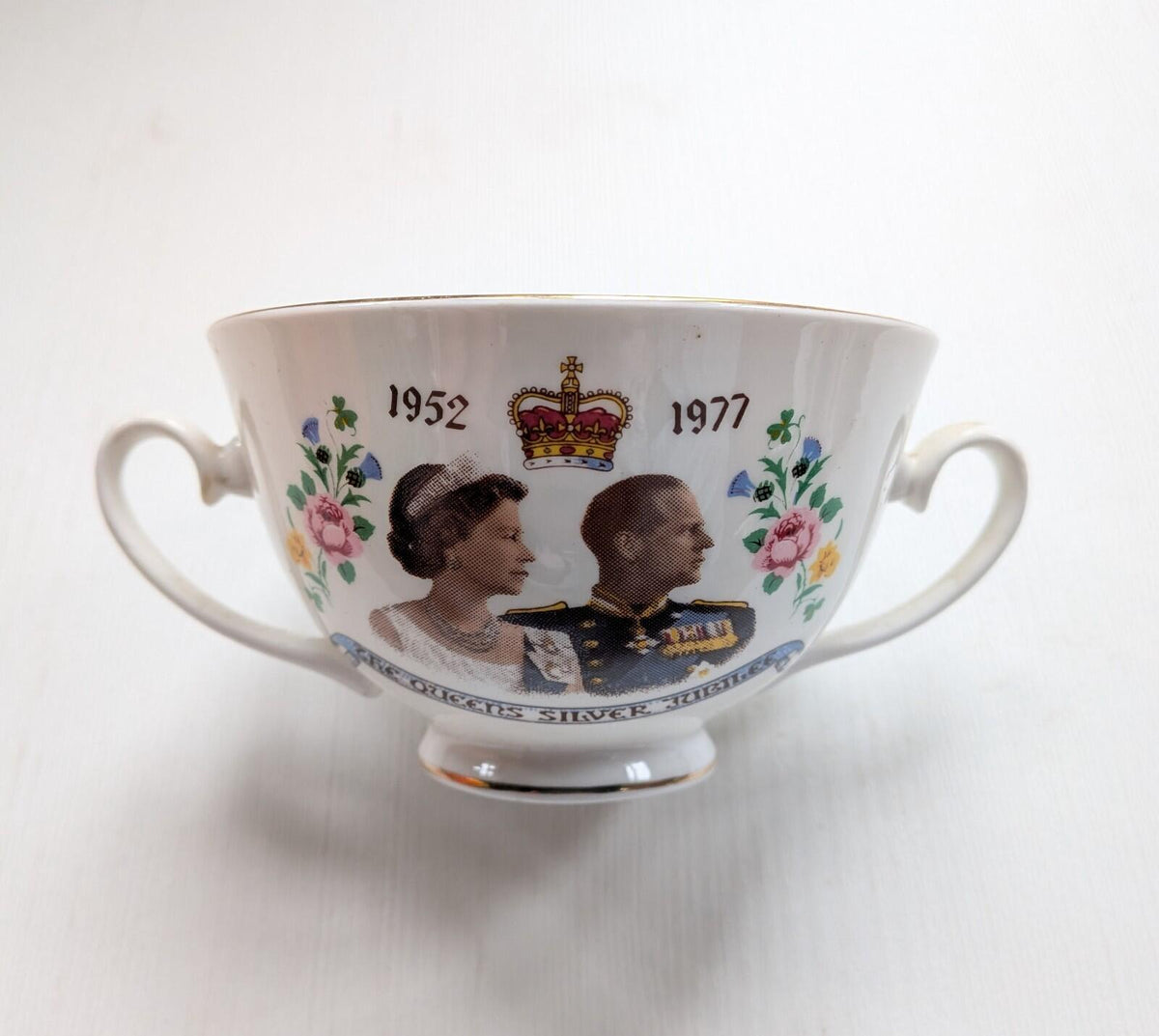 Vintage Queen Elizabeth Silver Jubilee Bone China Sugar Bowl - Winalex Wear