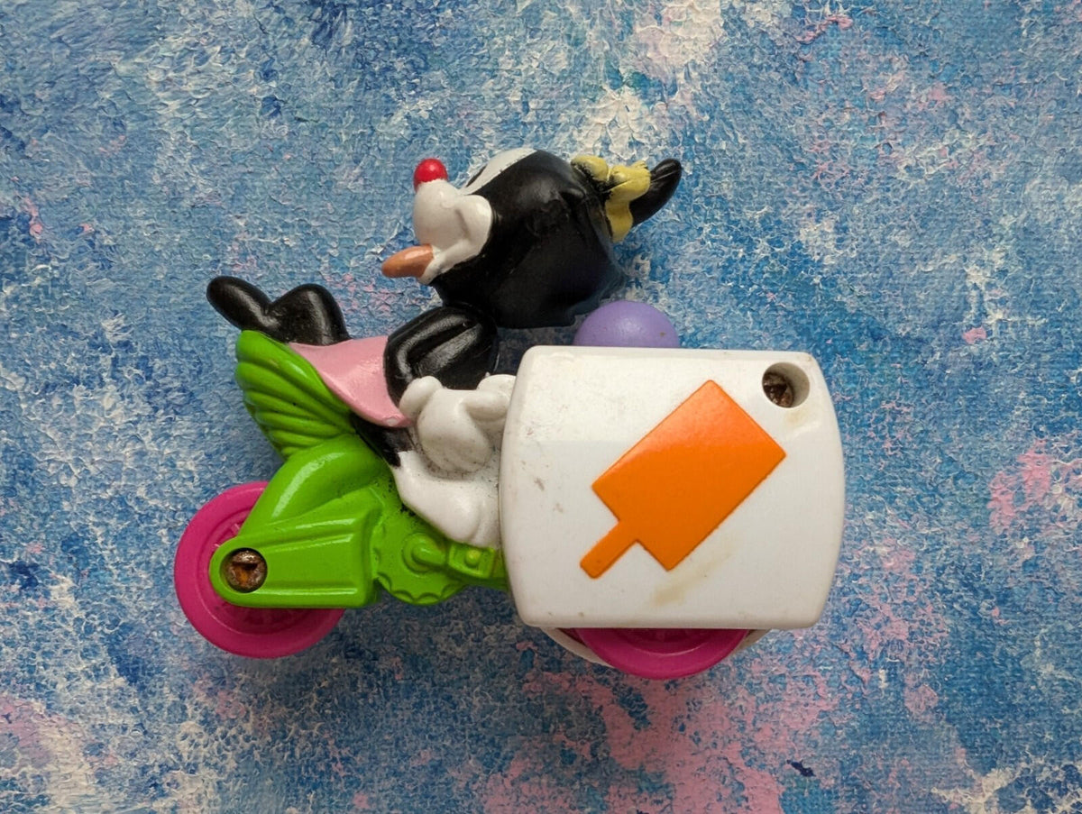 The Animaniacs Dot With Ice Cream Toy - 1993 - McDonalds/Warner Bros