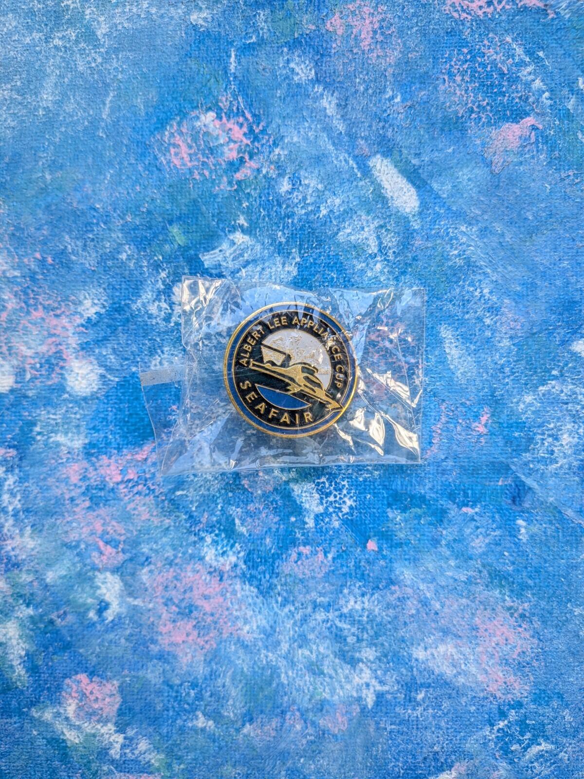Albert Lee Cup Seattle Washington Boat Race Seafair Metal Pin Badge
