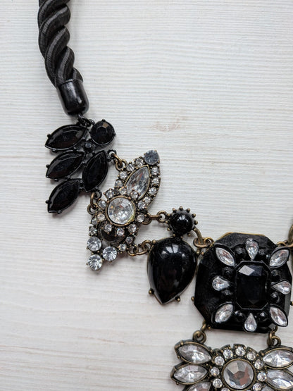 Vintage-Style Black/Clear Rhinestone Bib/Chunky Collar Statement Necklace