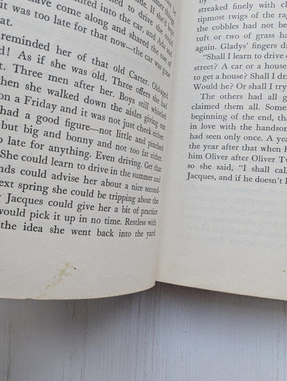 Shadow On the Wall by Maureen Lawrence - 1972 - Victor Gollancz Ltd