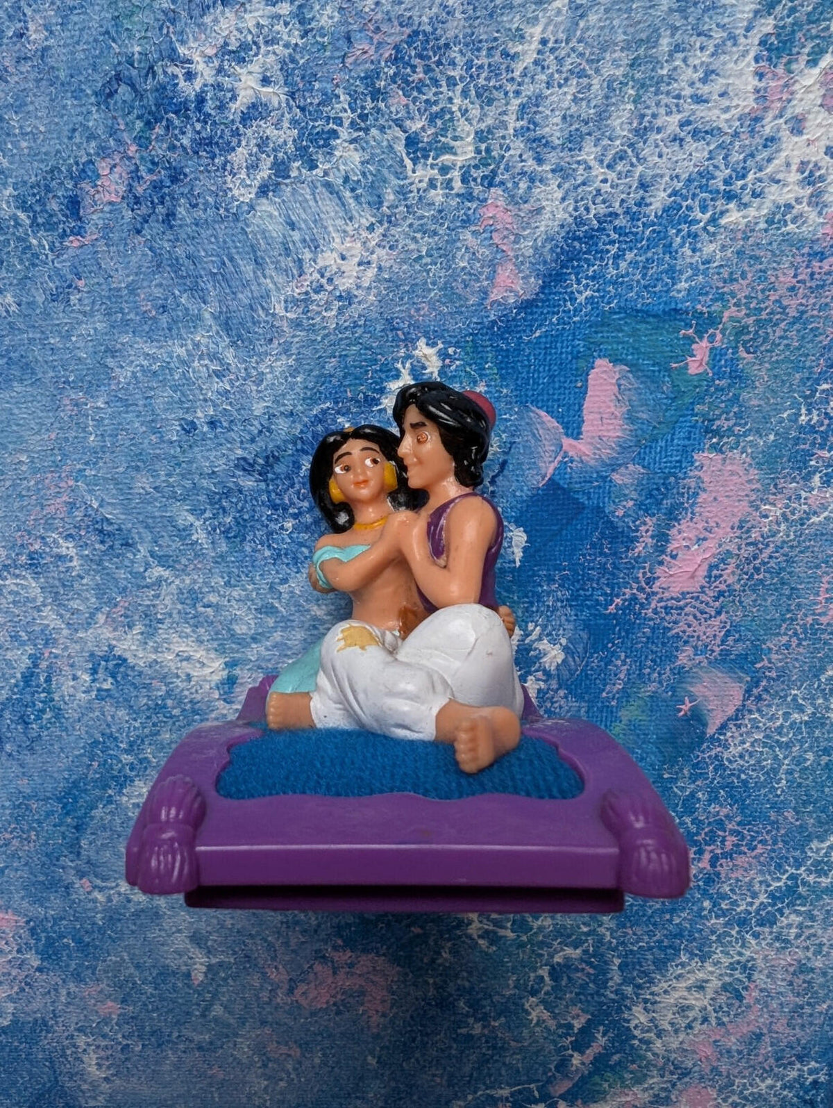 Disney's Aladdin - Aladdin/Jasmine on Magic Carpet - McDonalds Toy 1993