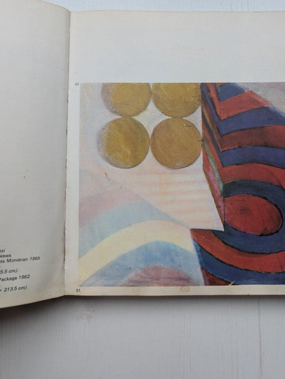 Movements of Modern Art: Pop Art by Michael Compton - 1970 - Hamlyn Publishing
