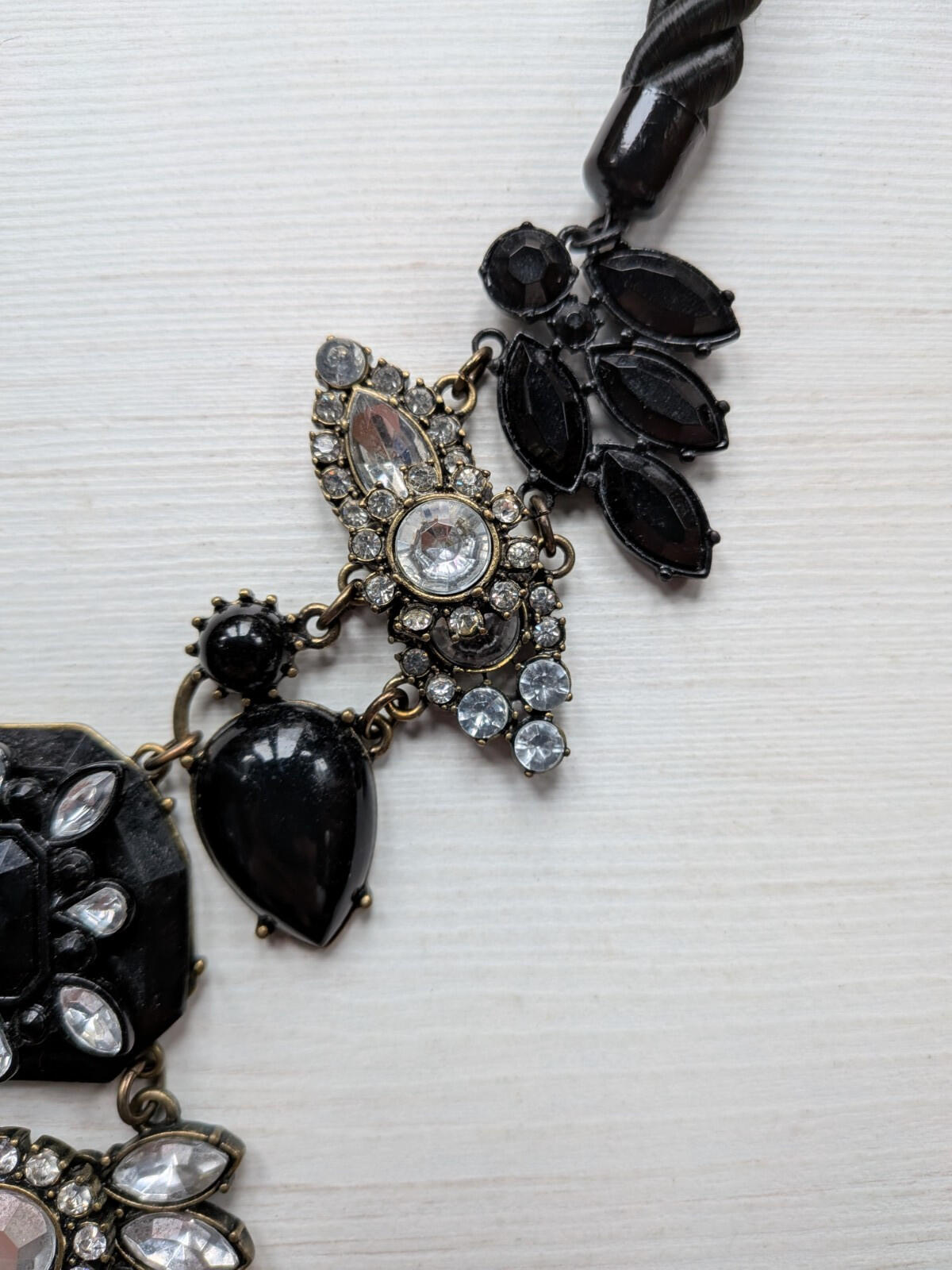 Vintage-Style Black/Clear Rhinestone Bib/Chunky Collar Statement Necklace